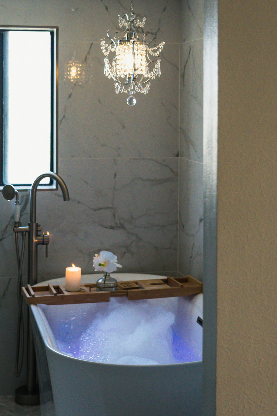 The Best Essential Oils to Pair with Your Nighttime Bubble Bath