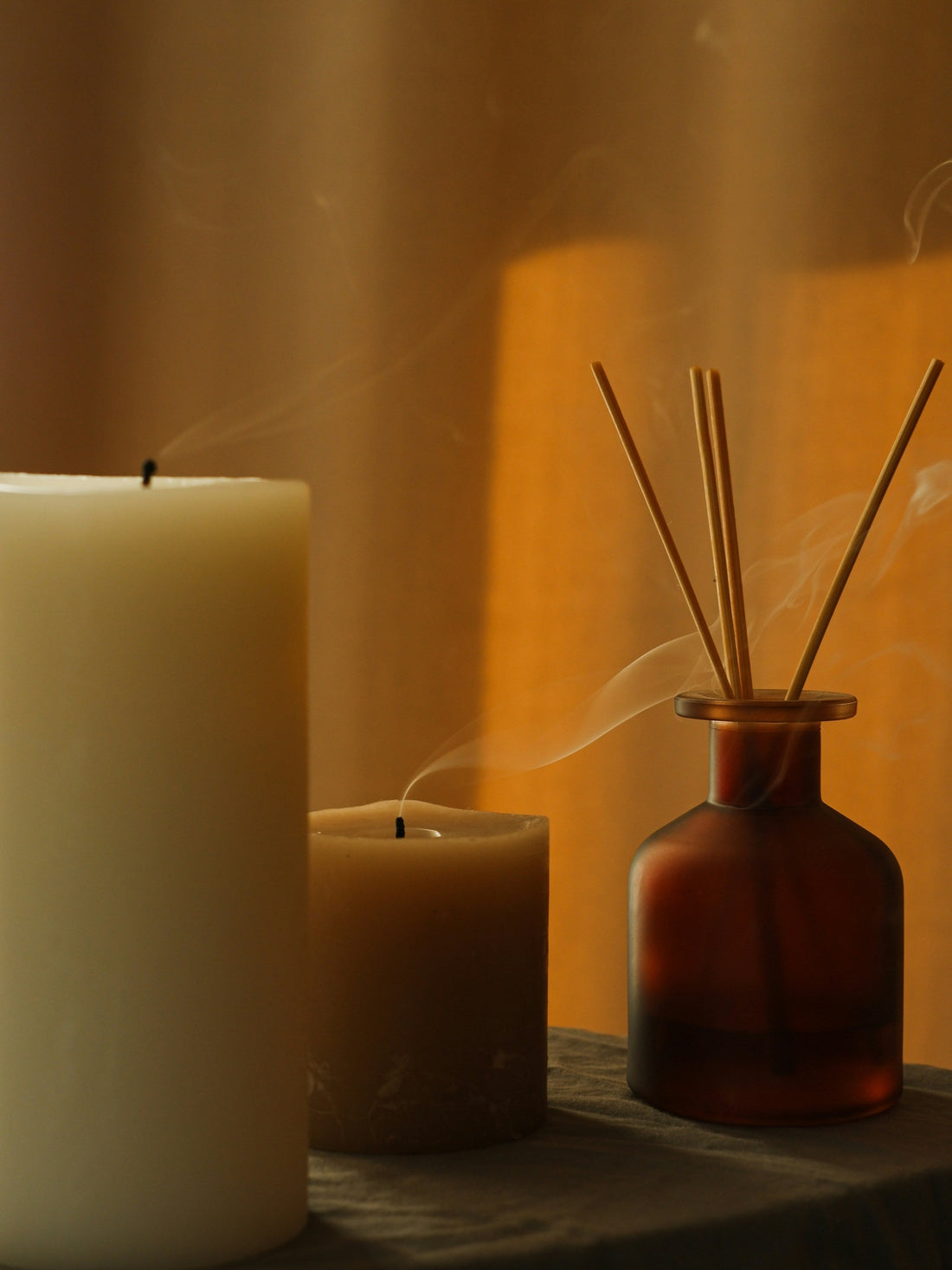 Transform Your Bathroom into a Sanctuary: How to Layer Scents with Diffusers and Candles