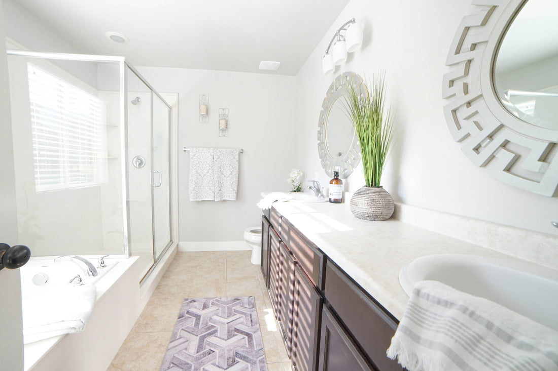 Upgrade Your Guest Bathroom: Essential Towels and Rugs to Impress Your Visitors