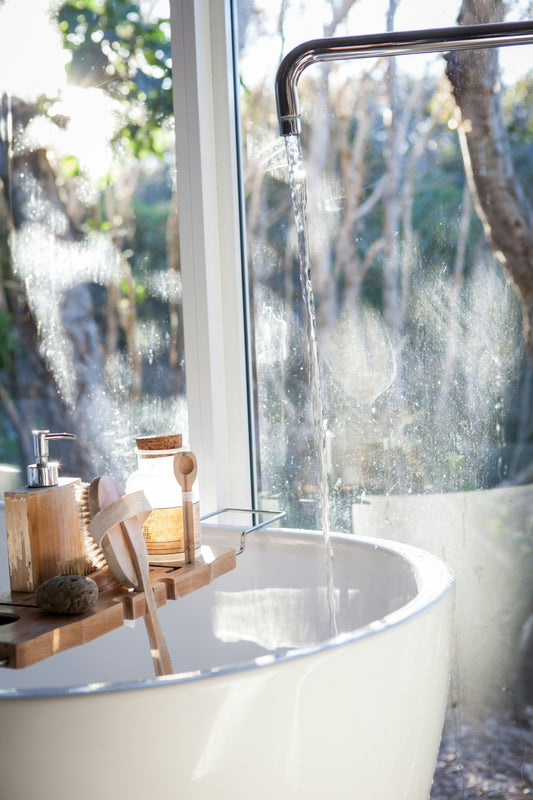 Unwind After Work: 5 Quick Ways to Upgrade Your Mid-Week Bath