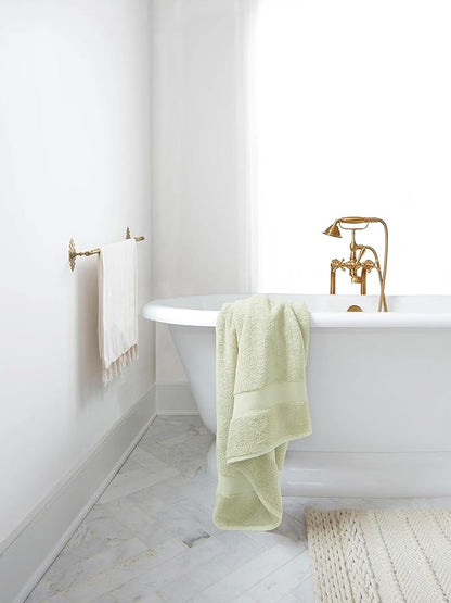 Delara Organic Cotton Luxuriously Plush Bath Sheet | GOTS & Oeko-TEX Certified | Premium Hotel Quality Towels | Feather Touch Technology| 650 GSM Long Staple|Soft, Quick Dry & Ultra-Absorbent 36"x70"