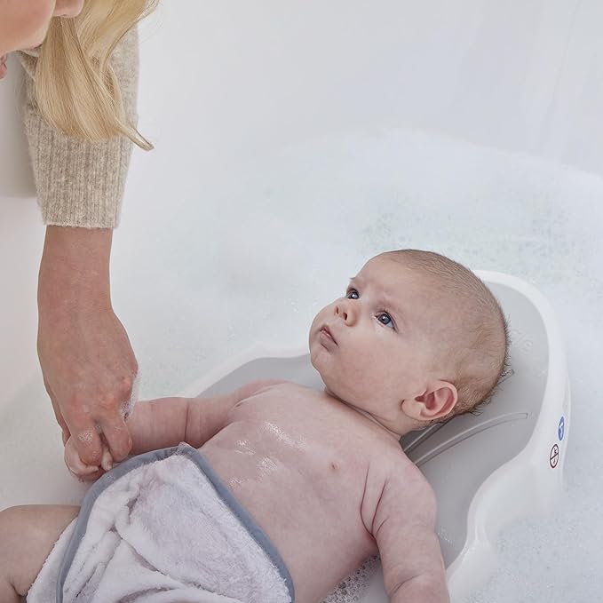 Shnuggle | Newborn Baby Bath Support | Ergonomic Soft-Touch Seat | Lightweight Non-Slip Base | Compact | Perfect for Babies up to 6 Months