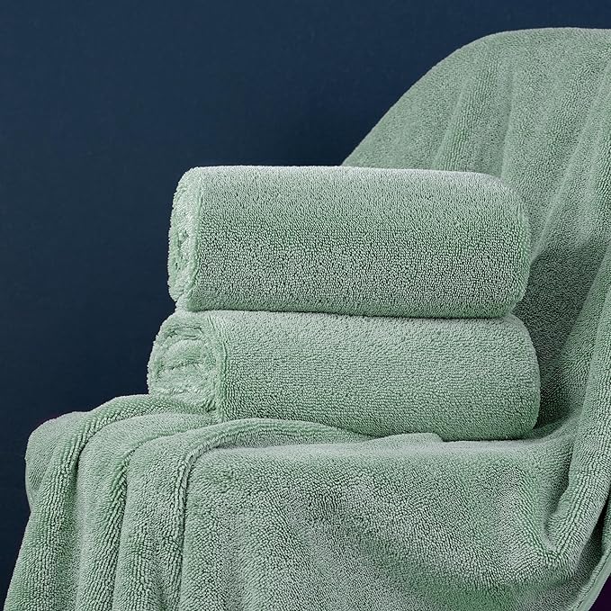 POLYTE Ring Spun Microfiber Oversize Quick Dry Lint Free Bath Towel, 60 x 30 in, Pack of 2 (Green)
